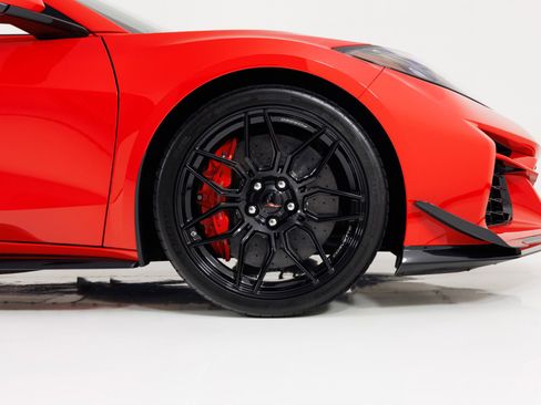 Used 2023 Chevrolet Corvette Z06 w/ Stealth Interior Trim Package RWD image 15