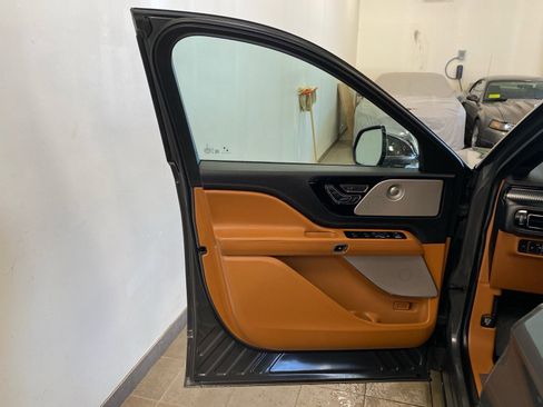 Used 2020 Lincoln Aviator Black Label w/ Dynamic Handling Package image 15