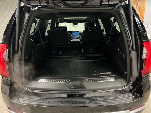 New 2026 GMC Yukon XL Denali AWD/4WD image 11
