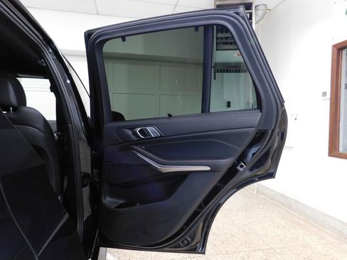 Used 2021 BMW X5 xDrive40i AWD/4WD image 93