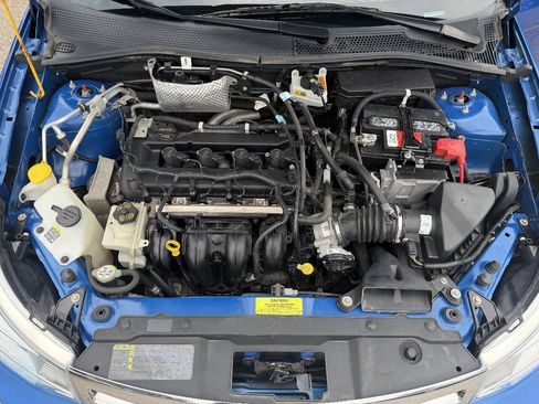 Used 2010 Ford Focus SE FWD image 14