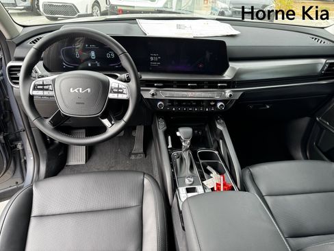 New 2025 Kia Telluride S image 12