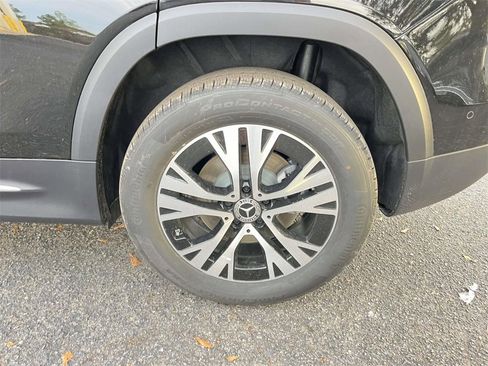 New 2026 Mercedes-Benz GLB 250 4MATIC image 9