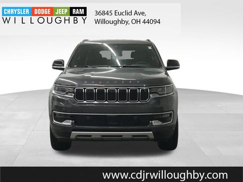 Used 2024 Jeep Wagoneer Series II image 2