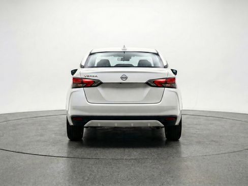 Used 2025 Nissan Versa SV FWD image 7