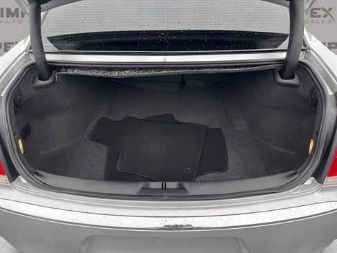 Used 2022 Chrysler 300 Touring image 26