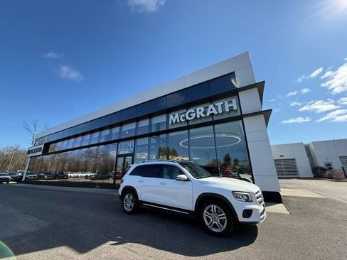 Used 2023 Mercedes-Benz GLB 250 4MATIC image 1