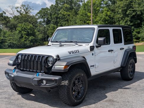 Used 2023 Jeep Wrangler Unlimited w/ 8.4" Radio Group AWD/4WD image 5