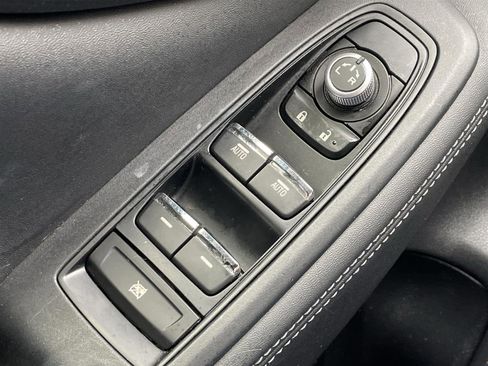 Used 2020 Subaru Forester Limited image 28