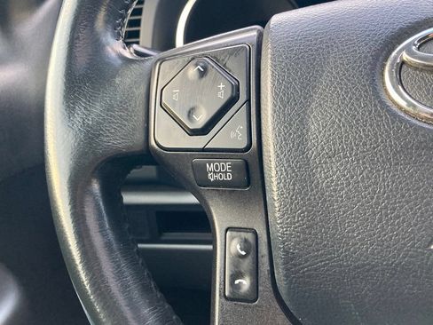 Used 2019 Toyota Sequoia SR5 AWD/4WD image 14
