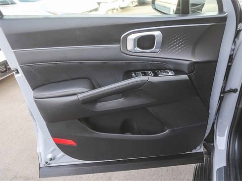 Certified 2025 Kia Sorento SX image 22