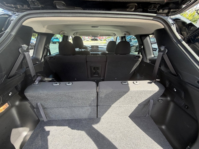 Used 2023 Mitsubishi Outlander ES AWD/4WD image 30
