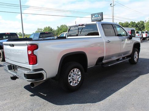 Used 2020 Chevrolet Silverado 2500 LTZ w/ LTZ Convenience Package AWD/4WD image 6