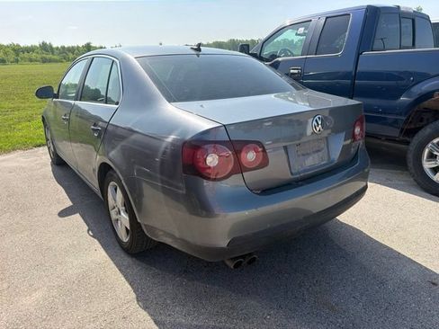 Used 2008 Volkswagen Jetta SE FWD image 4