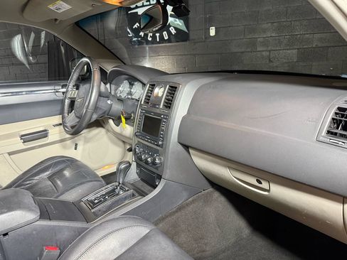 Used 2006 Chrysler 300 SRT8 w/ SRT Option Group II RWD image 14