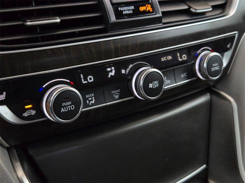 Used 2019 Honda Accord EX image 17