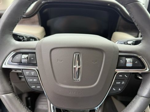 Used 2023 Lincoln Nautilus Reserve w/ Luxury Package image 15