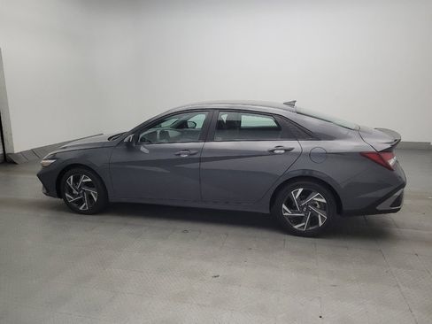 Used 2025 Hyundai Elantra Sport FWD image 3