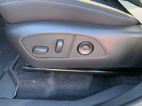 New 2026 Chevrolet Traverse LT w/ LPO, Floor Liner Package AWD/4WD image 21
