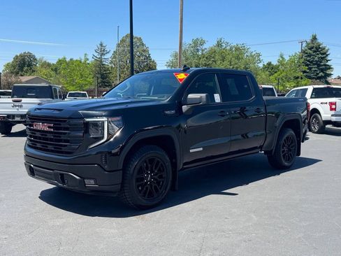 Used 2025 GMC Sierra 1500 Elevation w/ Preferred Package AWD/4WD image 12