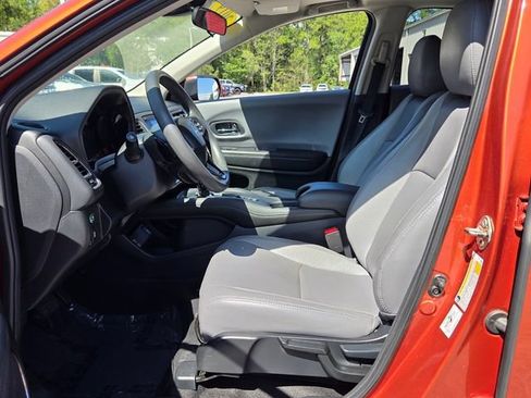 Used 2019 Honda HR-V EX image 9