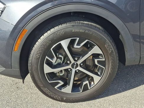 Used 2023 Kia Sportage EX image 8