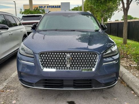 Certified 2022 Lincoln Corsair FWD w/ Equipment Group 101A image 2