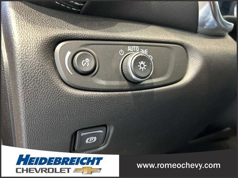 Used 2024 Chevrolet Blazer LT AWD/4WD image 28