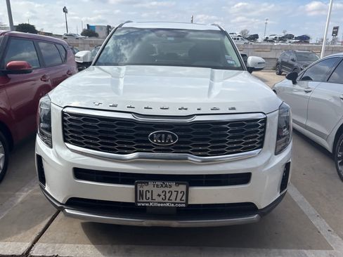 Used 2020 Kia Telluride S w/ S 8 Passenger Seating Package image 2