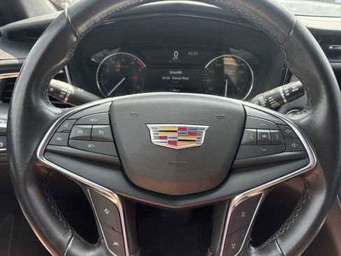 Used 2023 Cadillac XT5 Luxury AWD/4WD image 11