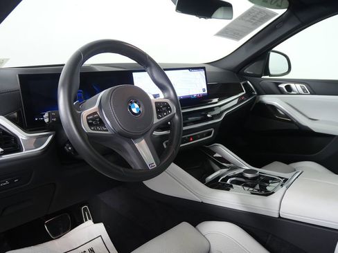 Certified 2025 BMW X6 xDrive40i w/ Premium Package image 13