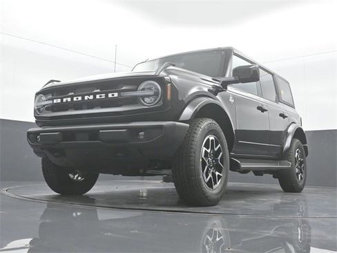 New 2025 Ford Bronco Outer Banks image 19