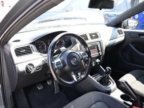 Used 2012 Volkswagen Jetta GLI FWD image 13