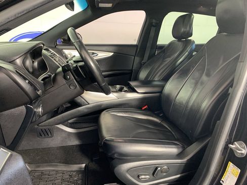 Used 2020 Lincoln Nautilus Reserve w/ Equipment Group 202A image 16