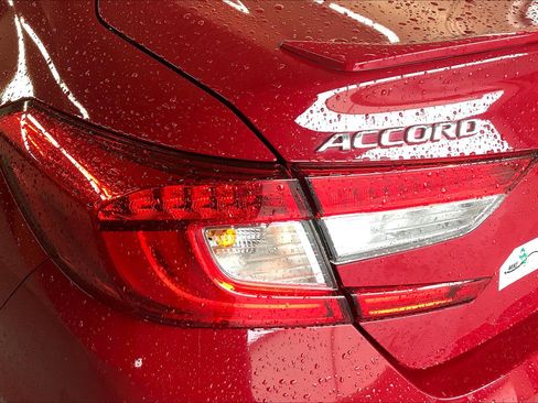 Used 2018 Honda Accord Sport image 27