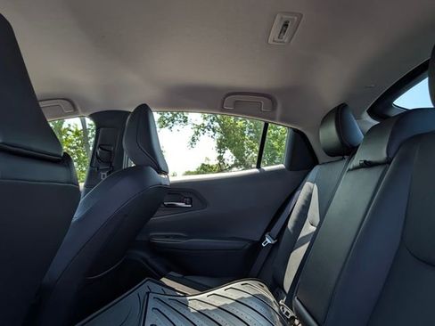 Used 2024 Toyota Prius XLE AWD/4WD image 17