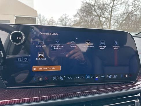 New 2026 Chevrolet Traverse RS image 27