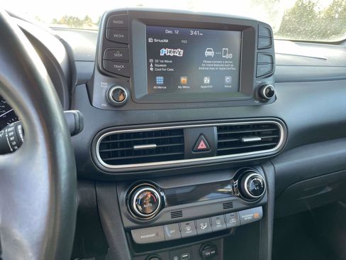 Used 2019 Hyundai Kona Limited image 20