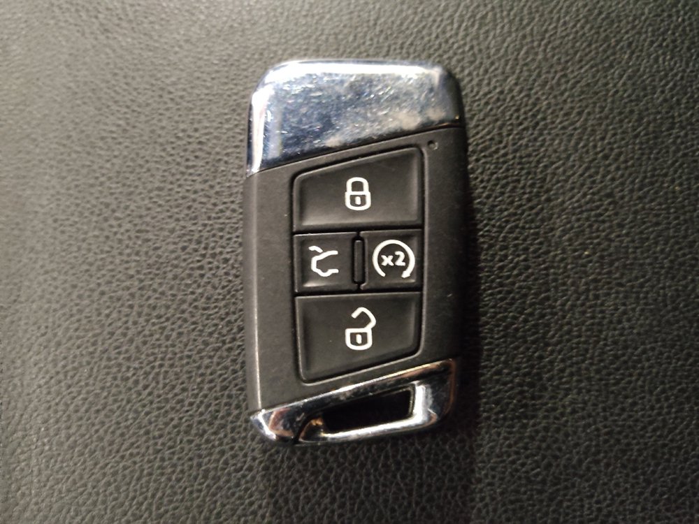Used 2023 Volkswagen Atlas Cross Sport SE w/ Panoramic Sunroof Package FWD image 32