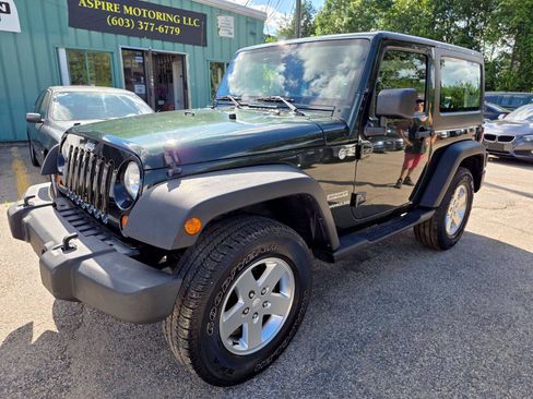 Used 2012 Jeep Wrangler Sport AWD/4WD image 3