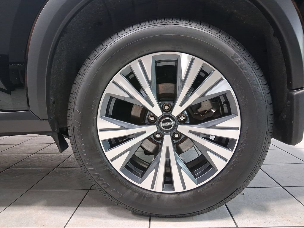 Used 2023 Nissan Rogue SV AWD/4WD image 39