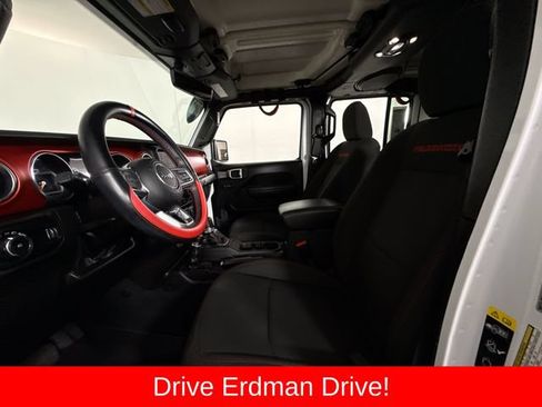 Used 2023 Jeep Wrangler Unlimited Rubicon AWD/4WD image 6