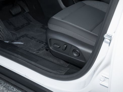 New 2026 GMC Terrain AT4 image 32