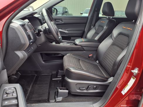 Used 2024 Nissan Pathfinder Rock Creek AWD/4WD image 11