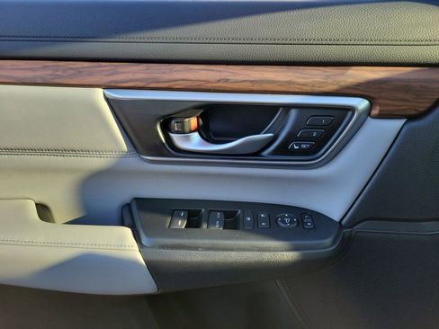Used 2022 Honda CR-V Touring image 18
