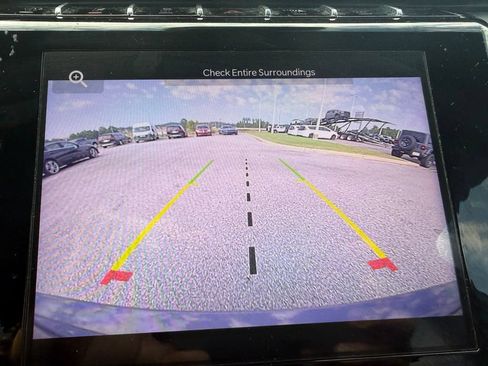 Used 2023 Jeep Grand Cherokee Altitude AWD/4WD image 13