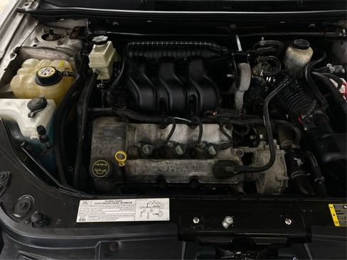 Used 2005 Ford Five Hundred Limited FWD image 13