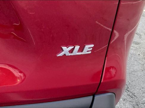 Used 2025 Toyota RAV4 XLE Premium FWD image 10