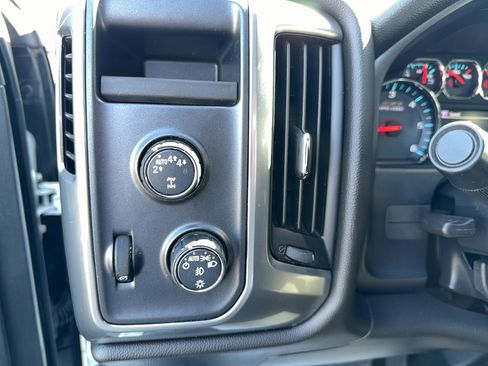 Used 2018 Chevrolet Silverado 1500 LT w/ All Star Edition AWD/4WD image 12