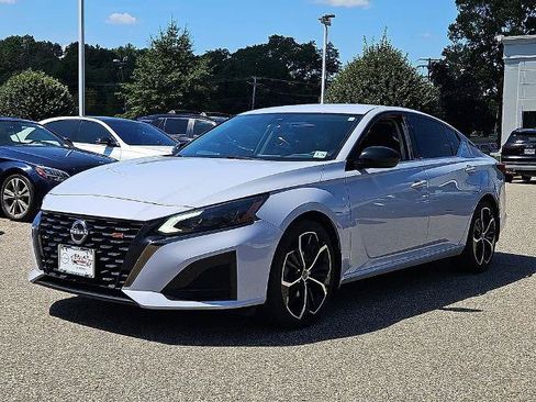 Certified 2023 Nissan Altima 2.5 SR FWD image 4